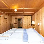 Haus Holzwurm Raggal