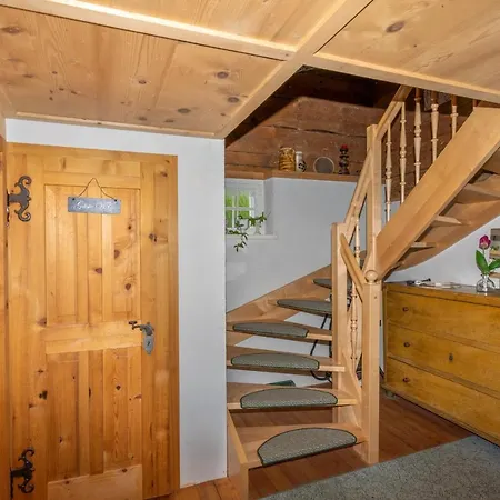 Haus Holzwurm *